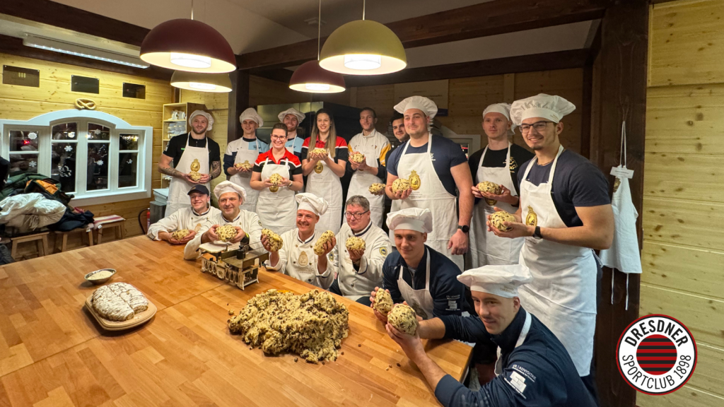 DSCVOLLEYS backen Dresdner Christstollen für den guten Zweck